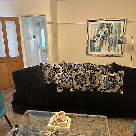 3 Bedroom Apartment Close To Manchester City Stadium And Coop Live Exterior foto